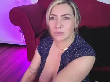 Stripchat Private Sex Chat of Isabella_lt