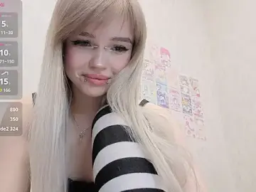 Stripchat Free Live Porn of emodreamgirl