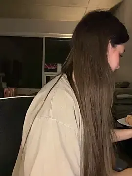 Stripchat Free Porn Cam of nerdynina