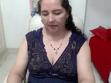 Stripchat Sex Cam of leonela_69