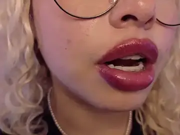 Stripchat Free Live Porn of Haelycute