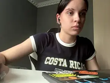Stripchat Live Sex Cam of illiebilish