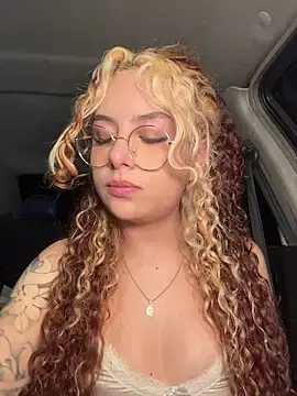 Stripchat Adult Webcam of Joyce-fire
