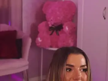 Stripchat Sex Cam of ClaraHazel