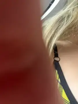 Stripchat Live Porn of Cloee_Rainbow1