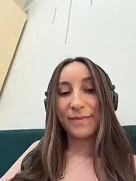Stripchat Live Sex Cam of viviandaimond1