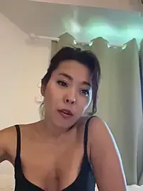 Stripchat Watch Live Sex Cams of NoirElysia