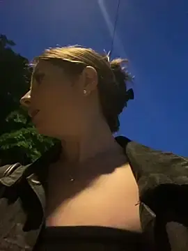 Stripchat Best Webcam of KrisMagnoly