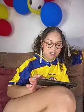 Stripchat Live Porn of Shara_dreams