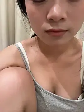 Stripchat Sex Cam of qingzi1218