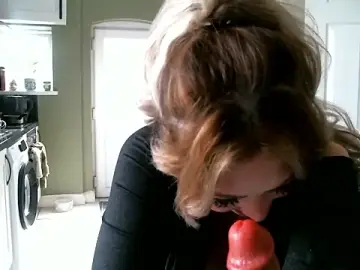 Stripchat Sex Cam of MissHoneyPenny