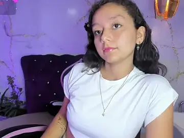 Stripchat Live Sex Cam of katy_sweet19