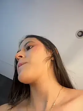 Stripchat Free Porn Cam of Juanita-Diaz