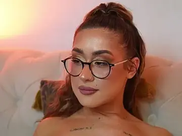 Stripchat Live Sex of AileenKiss