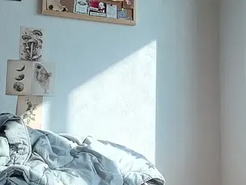 Stripchat Live Sex of LittleKittenStar