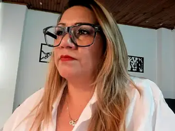 Stripchat Sex Chat of yayita_mature
