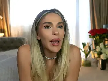Stripchat Live Porn of ChloeVelvetx