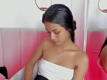 Stripchat Free Porn Cam of Gaby_Moonn