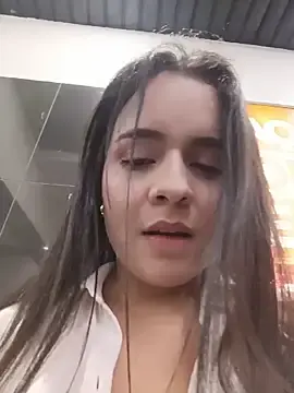 Stripchat Free Porn Cam of Julieth_hot-69