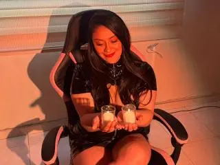 Xlovecam Live Sex Cam of CristalZafiro