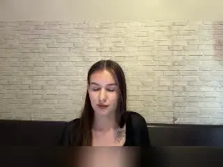 Xlovecam Adult Webcam of TonyaBartron