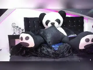 Xlovecam Watch Live Sex Cams of IvyTowen