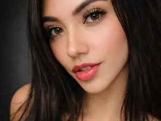 Xlovecam Sex Chat of SofieWhite