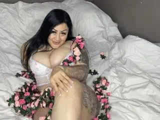 Xlovecam Adult Webcams of KittyHotLady69