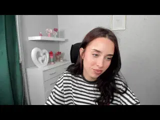 Xlovecam Sex Cam of AdeleVibe