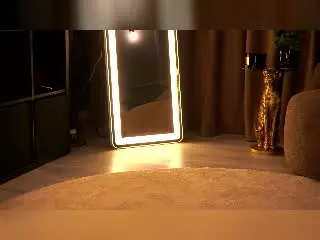 Xlovecam Sex Cam of BrainyBelle