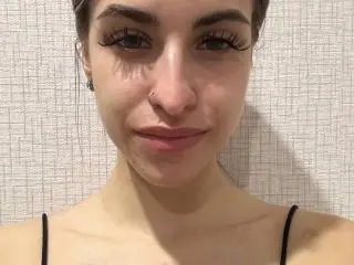 Xlovecam Watch Live Sex Cams of RoxanaKrausse