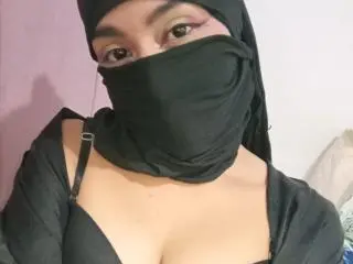 Xlovecam Free Porn Cam of LaylaNoor